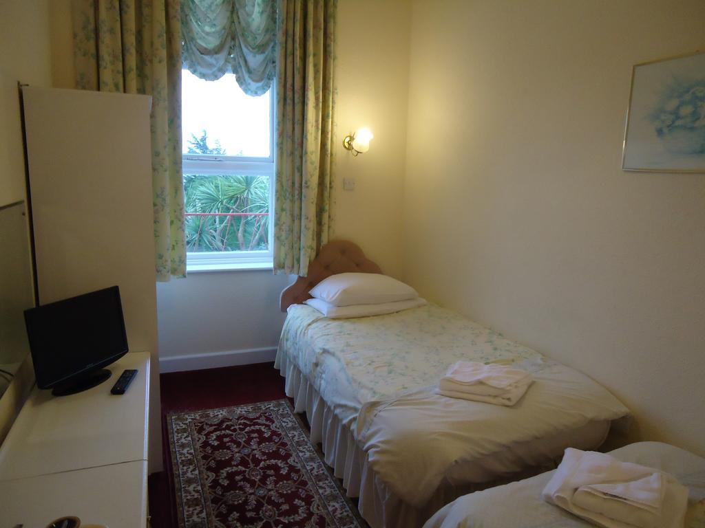 Abbey Court Hotel Torquay Bagian luar foto