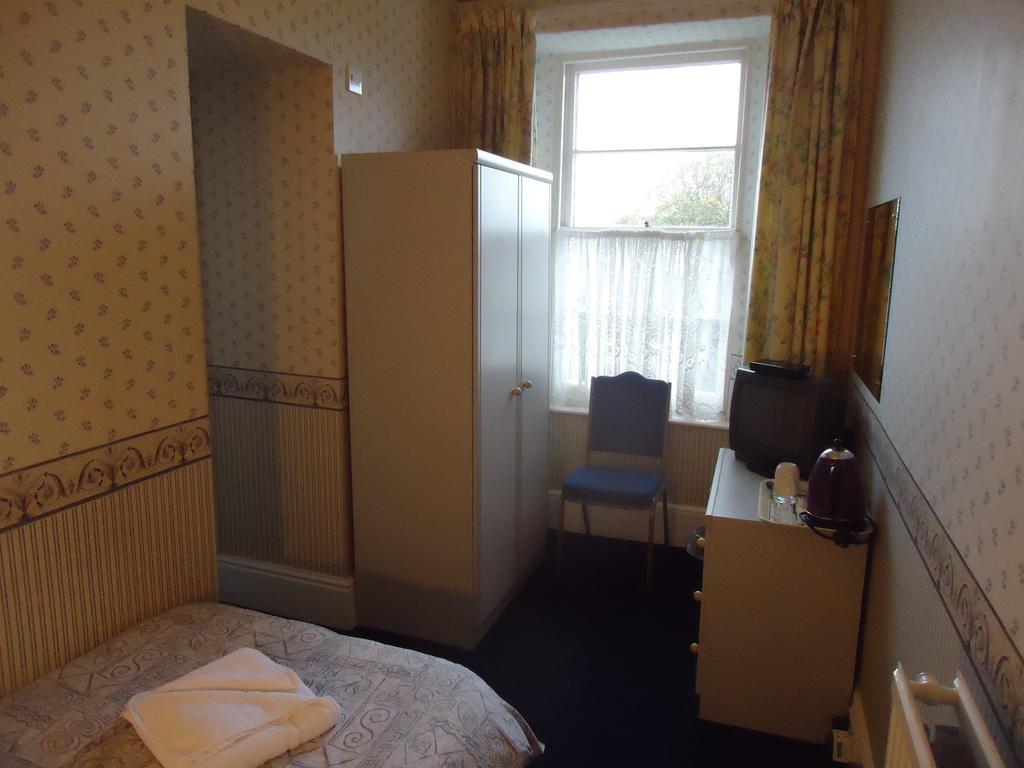 Abbey Court Hotel Torquay Ruang foto