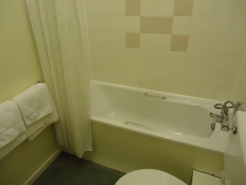 Abbey Court Hotel Torquay Ruang foto