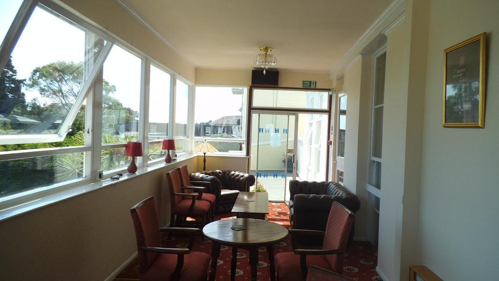 Abbey Court Hotel Torquay Bagian luar foto
