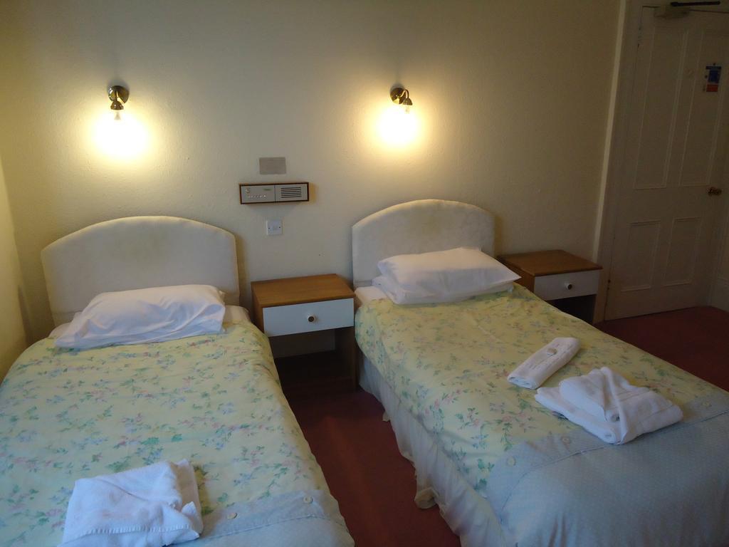 Abbey Court Hotel Torquay Bagian luar foto