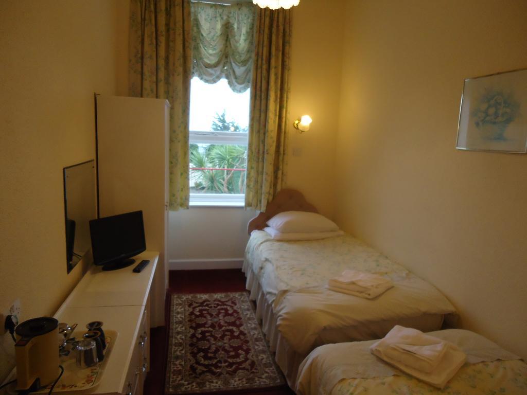 Abbey Court Hotel Torquay Ruang foto